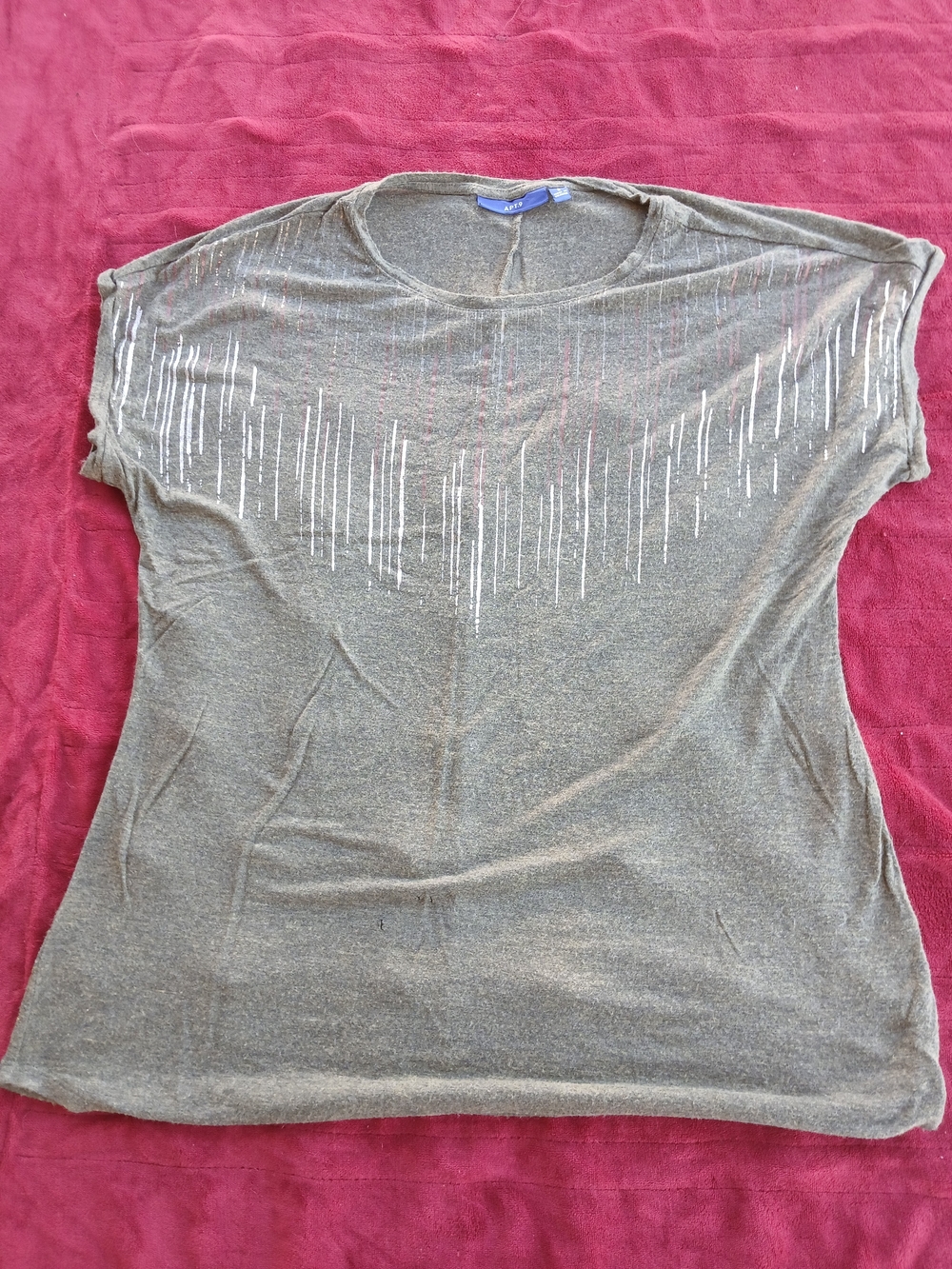 Apt. 9 Olive Green Short Sleeve Top with Silver Metallic Accent